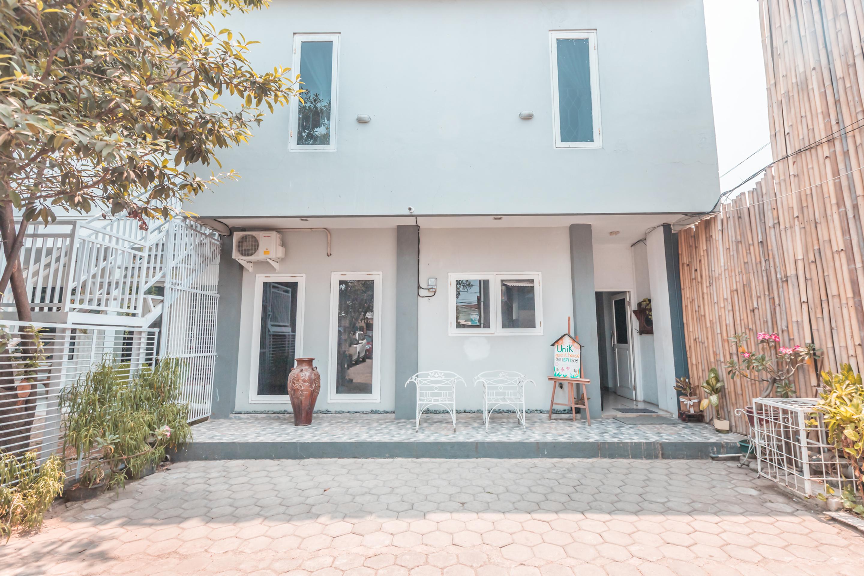 Oyo 1555 Unik Guesthouse Syariah Jakarta Luaran gambar