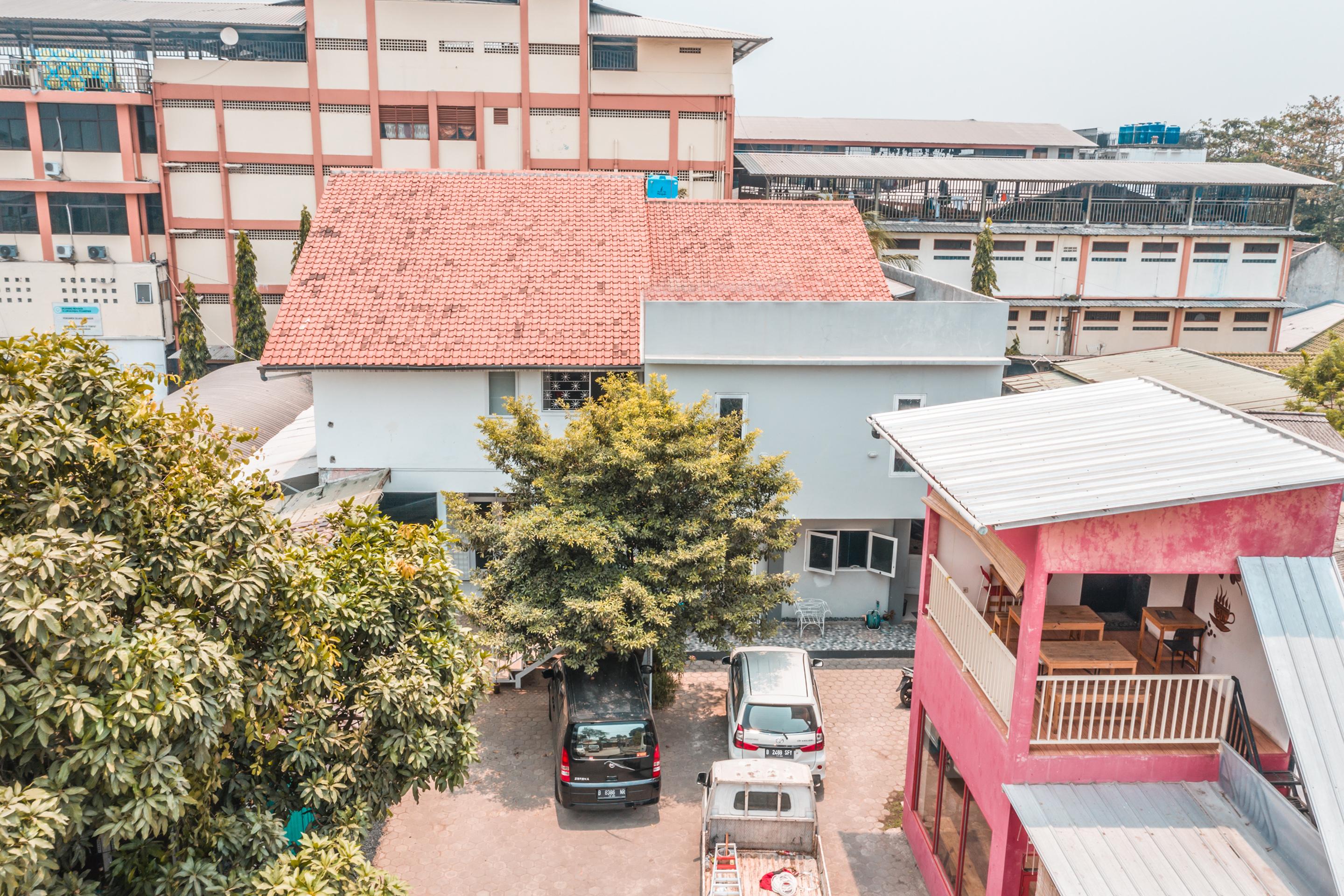 Oyo 1555 Unik Guesthouse Syariah Jakarta Luaran gambar