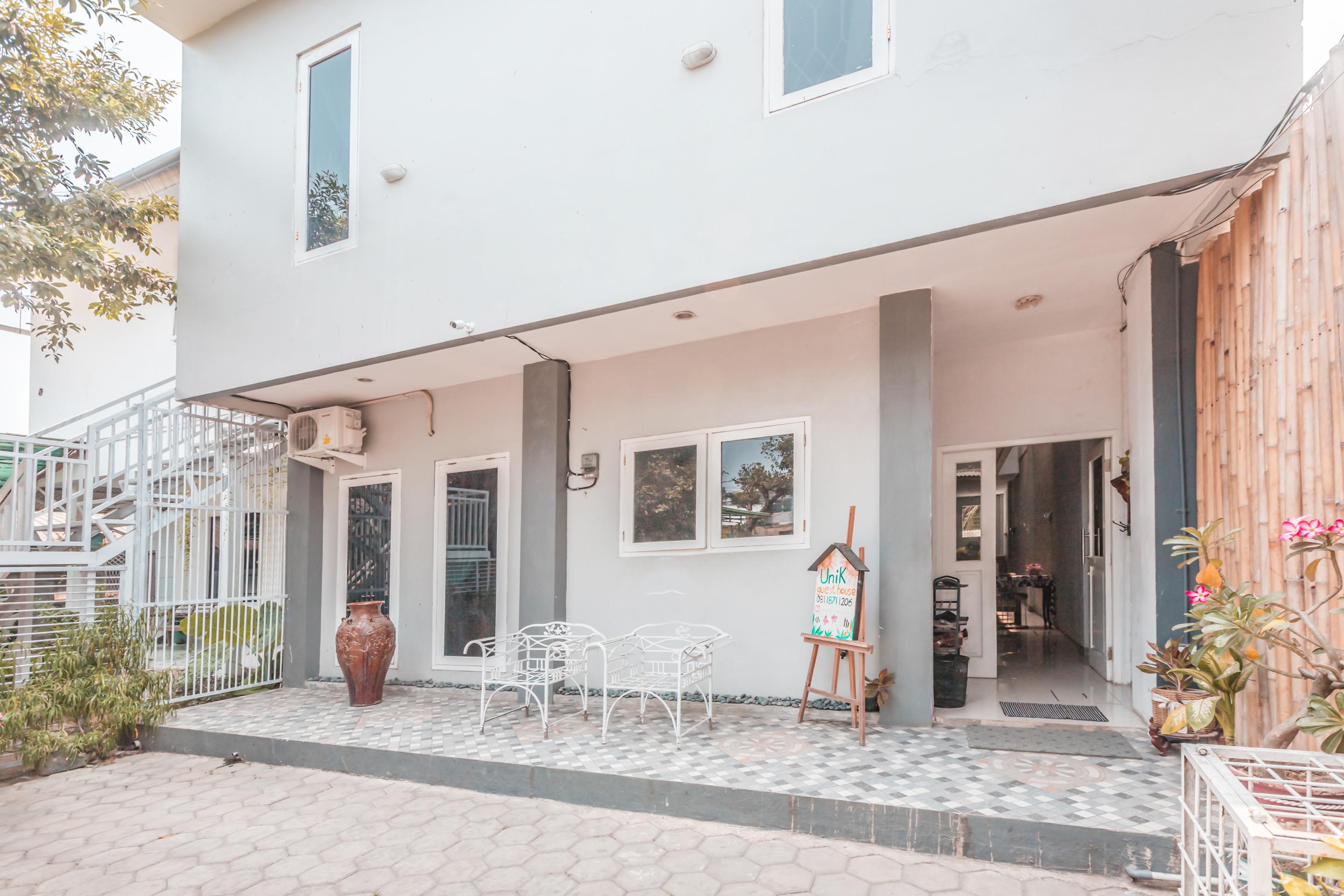 Oyo 1555 Unik Guesthouse Syariah Jakarta Luaran gambar